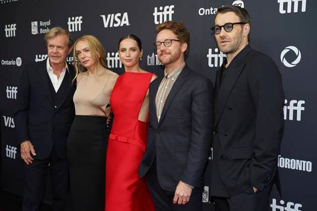2025 Toronto International Film Festival - ˜Train Dreams™ Premiere (L-R) William H. Macy, Kerry Condon, Felicity Jones, Clint Bentley and Joel Edgerton attend the red carpet for the ˜Train Dreams™ premiere during the 2025 Toronto International Film Festival at Royal Alexandra Theatre. on September 9, 2025 in Toronto, Canada. (Photo by Leonardo Ramirez Eyepix Group) Copyright: xLeonardoxRamirez xEyepixxGroupx LR_09092025_169442