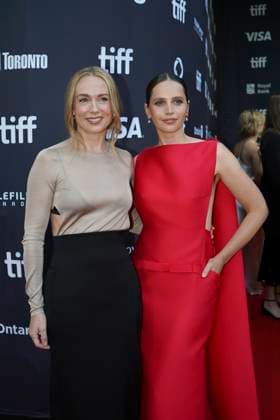 2025 Toronto International Film Festival - ˜Train Dreams™ Premiere (L-R) Kerry Condon and Felicity Jones attend the red carpet for the ˜Train Dreams™ premiere during the 2025 Toronto International Film Festival at Royal Alexandra Theatre. on September 9, 2025 in Toronto, Canada. (Photo by Leonardo Ramirez Eyepix Group) Copyright: xLeonardoxRamirez xEyepixxGroupx LR_09092025_169460