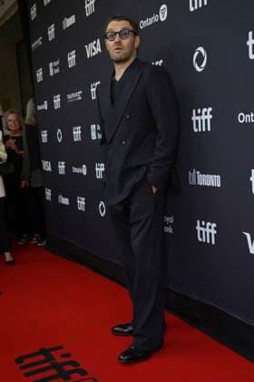September 9, 2025, Toronto, Ontario, Canada: Joel Edgerton attends the red carpet for the Ã¢â‚¬ËœTrain DreamsÃ¢â‚¬â ¢ premiere during the 2025 Toronto International Film Festival at Royal Alexandra Theatre. on September 9, 2025 in Toronto, Canada. Toronto Canada - ZUMAe321 20250909_zea_e321_173 Copyright: xLeonardoxRamirezx