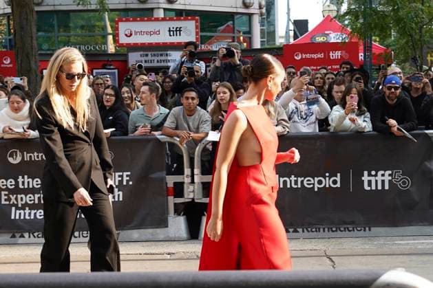 September 9, 2025, Toronto, Ontario, Canada: Felicity Jones attends the red carpet for the Ã¢â‚¬ËœTrain DreamsÃ¢â‚¬â ¢ premiere during the 2025 Toronto International Film Festival at Royal Alexandra Theatre. on September 9, 2025 in Toronto, Canada. Toronto Canada - ZUMAe321 20250909_zea_e321_287 Copyright: xLeonardoxRamirezx
