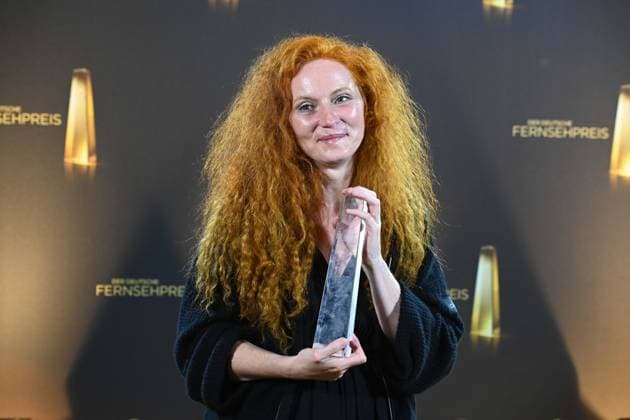 Martina Eisenreich fuer Herrhausen Der Herr des Geldes Preistraegerin Beste Musik Fiktion, Verleihung des Deutschen Fernsehpreises, Die Nacht der Kreativen - Der Deutsche Fernsehpreis 2025, Deutscher Fernsehpreis 2025 in der Flora Koeln, am 09.09.2025.