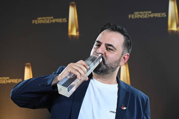 Bilal BahadÄ±r fuer Uncivilized Preistraeger Bestes Buch Fiktion, Verleihung des Deutschen Fernsehpreises, Die Nacht der Kreativen - Der Deutsche Fernsehpreis 2025, Deutscher Fernsehpreis 2025 in der Flora Koeln, am 09.09.2025.