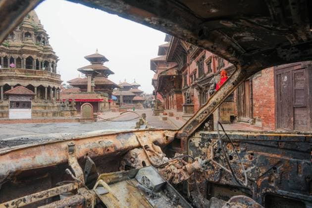 Bilder des Jahres 2025, News September 09 September 10, 2025, Kathmandu, Bagmati, Nepal: The aftermath on Wednesday morning after the destruction of major government buildings in Kathmandu, set ablaze and vandalized by protesters during TuesdayÃ¢â‚¬â ¢s Gen Z anti-corruption demonstrations. With the government toppled, the Nepali Army has imposed a curfew to maintain peace and security across the country. Kathmandu Nepal - ZUMAm204 20250910_zip_m204_021 Copyright: xAmitxMachamasix