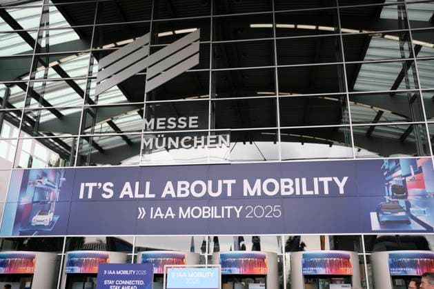 Branding der IAA Mobility im Eingangsbereich der Messe München Branding der IAA Mobility im Eingangsbereich der Messe München. Das Moto It s all about Mobility