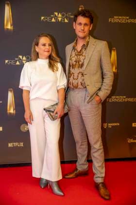 abb Bernd Hermes Beste Kamera Information mit Partnerin zu Gast auf dem roten Teppich bei der Nacht der Kreativen - Der Deutsche Fernsehpreis 2025 in der Flora am 09.09.2025 in Koeln NRW Deutschland