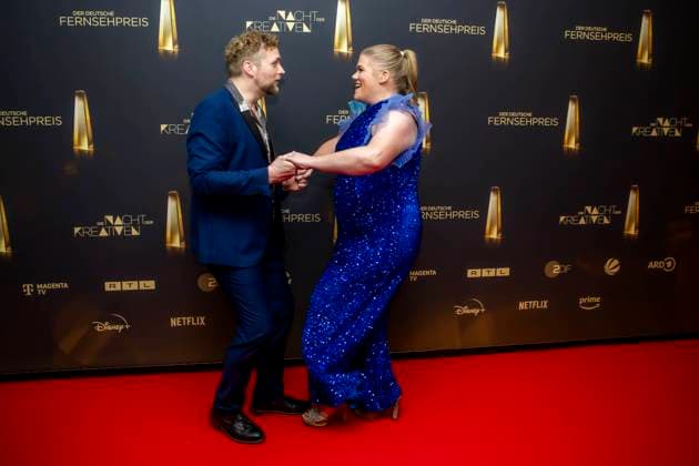abb Gisa Flake die Schauspielerin mit ihrem Ehemann Knud Riepen zu Gast auf dem roten Teppich bei der Nacht der Kreativen - Der Deutsche Fernsehpreis 2025 in der Flora am 09.09.2025 in Koeln NRW Deutschland