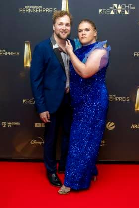 abb Gisa Flake die Schauspielerin mit ihrem Ehemann Knud Riepen zu Gast auf dem roten Teppich bei der Nacht der Kreativen - Der Deutsche Fernsehpreis 2025 in der Flora am 09.09.2025 in Koeln NRW Deutschland