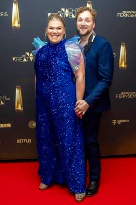 abb Gisa Flake die Schauspielerin mit ihrem Ehemann Knud Riepen zu Gast auf dem roten Teppich bei der Nacht der Kreativen - Der Deutsche Fernsehpreis 2025 in der Flora am 09.09.2025 in Koeln NRW Deutschland