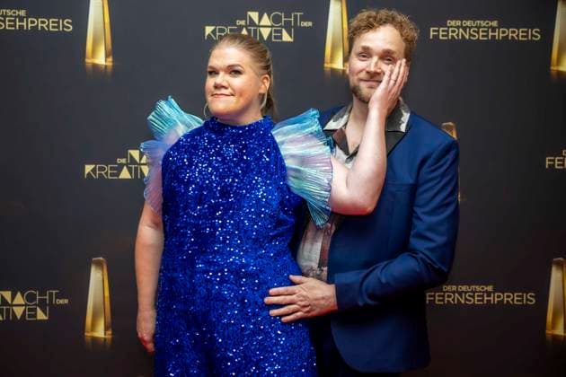 abb Gisa Flake die Schauspielerin mit ihrem Ehemann Knud Riepen zu Gast auf dem roten Teppich bei der Nacht der Kreativen - Der Deutsche Fernsehpreis 2025 in der Flora am 09.09.2025 in Koeln NRW Deutschland