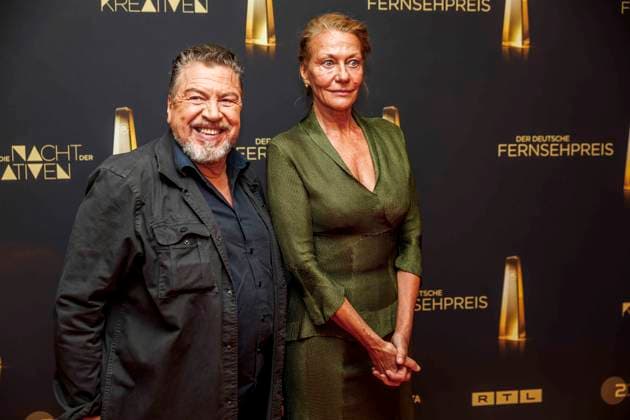 abb Armin Rohde Schauspieler mit Frau Karen Boehne zu Gast auf dem roten Teppich bei der Nacht der Kreativen - Der Deutsche Fernsehpreis 2025 in der Flora am 09.09.2025 in Koeln NRW Deutschland