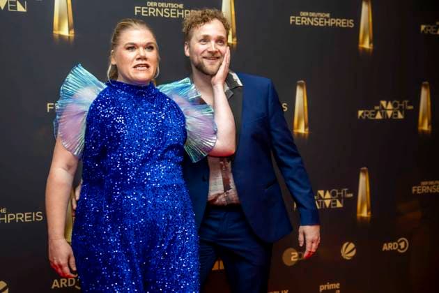 abb Gisa Flake die Schauspielerin mit ihrem Ehemann Knud Riepen zu Gast auf dem roten Teppich bei der Nacht der Kreativen - Der Deutsche Fernsehpreis 2025 in der Flora am 09.09.2025 in Koeln NRW Deutschland