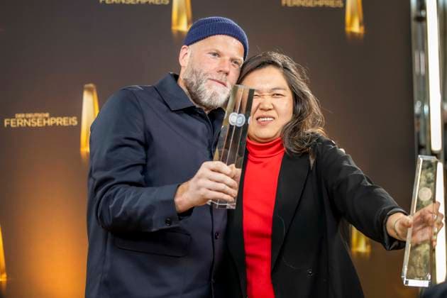 abb Gewinner Beste Kamera Fiktion Tim Kuhn, Jieun Yi fuer Krank Berlin zu Gast auf dem roten Teppich bei der Nacht der Kreativen - Der Deutsche Fernsehpreis 2025 in der Flora am 09.09.2025 in Koeln NRW Deutschland