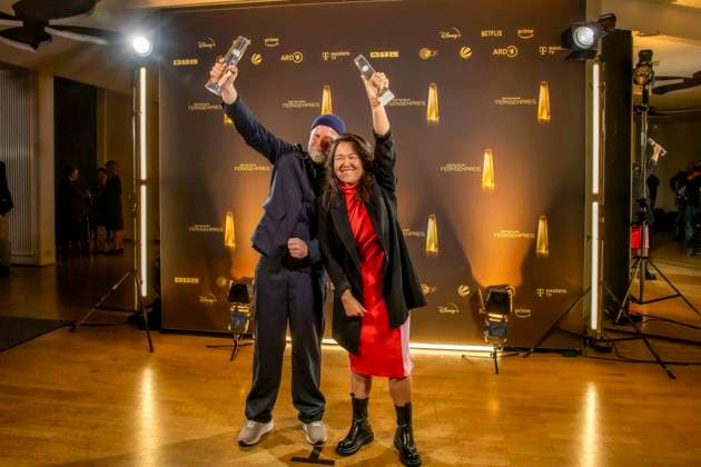 abb Gewinner Beste Kamera Fiktion Tim Kuhn, Jieun Yi fuer Krank Berlin zu Gast auf dem roten Teppich bei der Nacht der Kreativen - Der Deutsche Fernsehpreis 2025 in der Flora am 09.09.2025 in Koeln NRW Deutschland