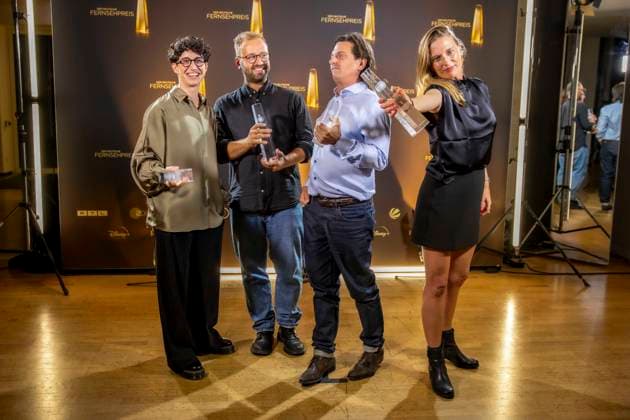 abb Gewinner Beste Montage Fiktion Andrea PEk, Christoph Otto, Andreas Menn, Friederike Hohmuth fuer Zeit Verbrechen zu Gast auf dem roten Teppich bei der Nacht der Kreativen - Der Deutsche Fernsehpreis 2025 in der Flora am 09.09.2025 in Koeln NRW Deutschland