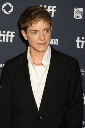 50eme Festival du Film de Toronto 50th Toronto International Film Festival Red carpet of Wayward Mae Martin 448490 2025 09 09 Toronto Canada  Copyright: xIsabellexVautierx xStarfacex STAR_448490_017