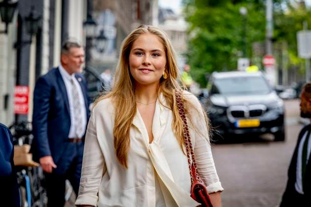 10-09-2025 Amsterdam Princess Amalia during a meeting with mayor Femke Halsema of Amsterdam and several Amsterdammers at the official residence of the mayor at Herengracht 502 in Amsterdam. Â  Copyright: xPPEx