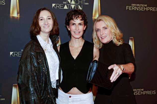 Lena Fakler, Saralisa Volm und Maria Furtwängler bei der Verleihung des Deutschen Fernsehpreises 2025 - Die Nacht der Kreativen in der Flora. Köln, 09.09.2025