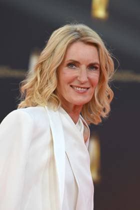 Maria FURTWAENGLER, Schauspielerin, Roter Teppich, Red Carpet Show, Ankunft, arrival, Verleihung des Deutschen Fernsehpreises, Der Deutsche Fernsehpreis 2025, Deutscher Fernsehpreis 2025 in den MMC Studios Koeln, am 10.09.2025.