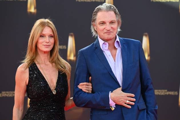 Esther SCHWEINS, Schauspielerin, Stefan JUERGENS, Schauspieler, Roter Teppich, Red Carpet Show, Ankunft, arrival, Verleihung des Deutschen Fernsehpreises, Der Deutsche Fernsehpreis 2025, Deutscher Fernsehpreis 2025 in den MMC Studios Koeln, am 10.09.2025.