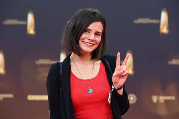 Joyce ILG, Schauspielerin Roter Teppich, Red Carpet Show, Ankunft, arrival, Verleihung des Deutschen Fernsehpreises, Der Deutsche Fernsehpreis 2025, Deutscher Fernsehpreis 2025 in den MMC Studios Koeln, am 10.09.2025.