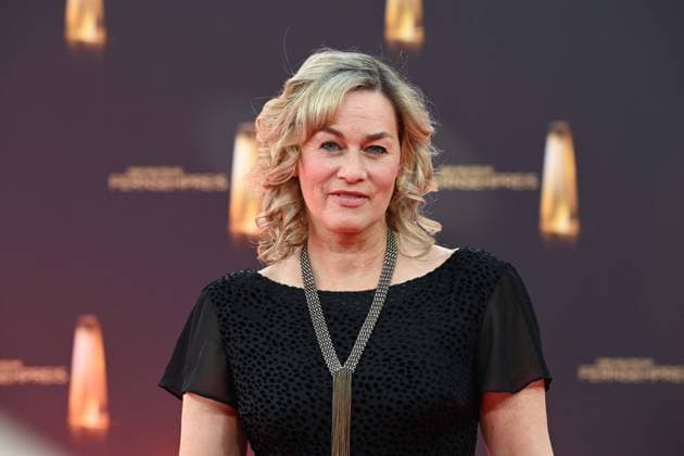 Gesine CUKROWSKI, Schauspielerin, Roter Teppich, Red Carpet Show, Ankunft, arrival, Verleihung des Deutschen Fernsehpreises, Der Deutsche Fernsehpreis 2025, Deutscher Fernsehpreis 2025 in den MMC Studios Koeln, am 10.09.2025.