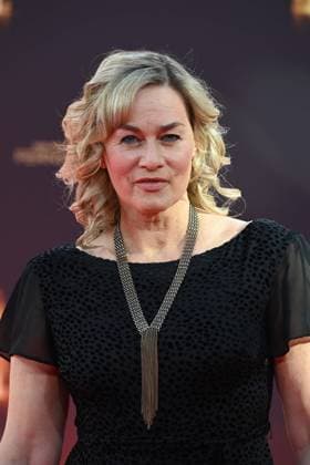 Gesine CUKROWSKI, Schauspielerin, Roter Teppich, Red Carpet Show, Ankunft, arrival, Verleihung des Deutschen Fernsehpreises, Der Deutsche Fernsehpreis 2025, Deutscher Fernsehpreis 2025 in den MMC Studios Koeln, am 10.09.2025.