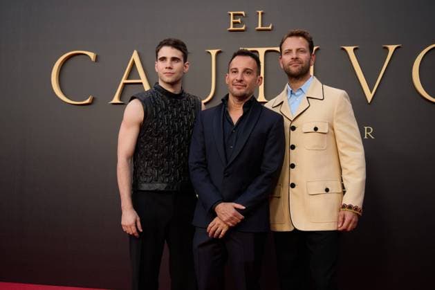 Julio Pena Fernandez, Alejandro Amenabar and Alessandro Borghi attends the premiere of the film El Cautivo directed by Alejandro Amenabar at Cine Callao in Madrid, Spain, on September 10, 2025. The movie, starring Julio Pena Fernandez, Alessandro Borghi, Miguel Rellan, Fernando Tejero, Luna Berroa, Luis Callejo, JosÃ Manuel Poga, Albert Salazar, Juanma Muniagurria, Jorge Asin, Mohamed Said and Walid Charaf, tells the story of Miguel de Cervantes™ captivity in Algiers in 1575. The film will be released in Spanish cinemas on September 12. Cordon Press  HazhardxEspinozaxVallejos