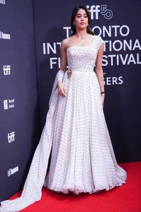 2025 Toronto International Film Festival - Homebound TORONTO, CANADA - SEPTEMBER 10 : Janhvi Kapoor attends the premiere of ‘Homebound’ during the 2025 Toronto International Film Festival at Roy Thomson Hall in Toronto, Ontario, Canada on September 10, 2025. Mert Alper Dervis Anadolu Ontario Canada. Editorial use only. Please get in touch for any other usage.  Copyright: x2025xAnadoluxMertxAlperxDervisx
