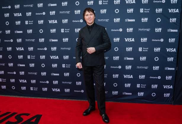 September 10, 2025, Toronto, On, Canada: Paul Dano arrives on the red carpet for The Wizard of the Kremlin at the Toronto International Film Festival in Toronto on Wednesday, Sept. 10, 2025. Toronto Canada  - ZUMAc35_ 20250910_zaf_c35_176 Copyright: xLauraxProctorx