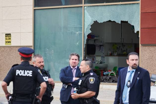 September 10, 2025, Richmond, On, Canada: Police block off First Roots Early Education Academy after a car drove through its window in Richmond Hill, Ont., on Wednesday, Sept. 10, 2025. Richmond Canada  - ZUMAc35_ 20250910_zaf_c35_196 Copyright: xSammyxKoganx