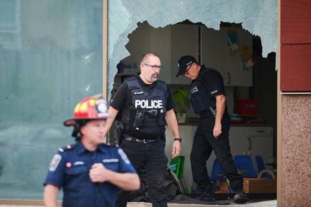 September 10, 2025, Richmond, On, Canada: Police and fire crews assess the damage at First Roots Early Education Academy after a vehicle drove through a window in Richmond Hill, Ont., on Wednesday, Sept. 10, 2025. Richmond Canada  - ZUMAc35_ 20250910_zaf_c35_209 Copyright: xSammyxKoganx