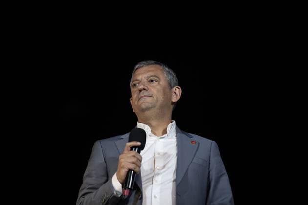 September 10, 2025, Istanbul, Turkey: CHP leader Özgür Özel is speaking at a rally. Republican People s Party (CHP) General Chairman Özgür Özel addressed party members at the 53rd ˜Standing Up for the Will of the People™ rally held at Kad?köy Pier Square following the court-appointed trustee to the CHP Istanbul Provincial Directorate. Istanbul Turkey - ZUMAs197 20250910_aaa_s197_262 Copyright: xTunahanxTurhanx