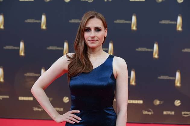 Bella LESNIK, Moderatorin, Roter Teppich, Red Carpet Show, Ankunft, arrival, Verleihung des Deutschen Fernsehpreises, Der Deutsche Fernsehpreis 2025, Deutscher Fernsehpreis 2025 in den MMC Studios Koeln, am 10.09.2025.