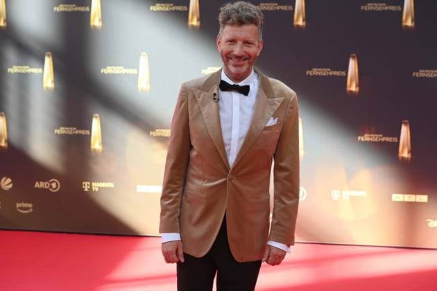 Thorsten SCHORN, Moderator, Roter Teppich, Red Carpet Show, Ankunft, arrival, Verleihung des Deutschen Fernsehpreises, Der Deutsche Fernsehpreis 2025, Deutscher Fernsehpreis 2025 in den MMC Studios Koeln, am 10.09.2025.