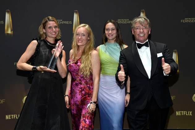 Svenja Jung, Katharina Heyer, Mercedes Müller und Andre Eisermann bei der Verleihung des Deutschen Fernsehpreises 2025 in den MMC Studios. Köln, 10.09.2025