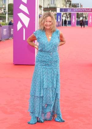 Joyce Meynard, winner of the Lucien Barrière Prize for American Novels for her book Par où entre la lumière Arriving at the premiere of the film The Summer Book at the 51st Deauville American Film Festival on 10 September 2025 Denis Guignebourg Bestimage Arriving at the premiere of the film The Summer Book at the 51st Deauville American Film Festival on 10 September 2025 Deauville France  Copyright: xDenisxGuignebourgx xBestimagexDenisxGuignebourgx xBestimagex