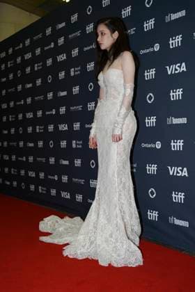 September 10, 2025, Toronto, Ontario, Canada: Jeon Jong-seo attends the red carpet for the Ã¢â‚¬ËœProject YÃ¢â‚¬â ¢ premiere during the 2025 Toronto International Film Festival at Princess of Wales Theatre. on September 10, 2025 in Toronto, Canada. Toronto Canada - ZUMAe321 20250910_zea_e321_058 Copyright: xLeonardoxRamirezx