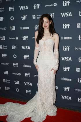 September 10, 2025, Toronto, Ontario, Canada: Jeon Jong-seo attends the red carpet for the Ã¢â‚¬ËœProject YÃ¢â‚¬â ¢ premiere during the 2025 Toronto International Film Festival at Princess of Wales Theatre. on September 10, 2025 in Toronto, Canada. Toronto Canada - ZUMAe321 20250910_zea_e321_061 Copyright: xLeonardoxRamirezx
