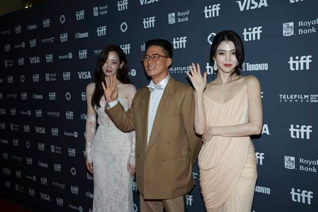 September 10, 2025, Toronto, Ontario, Canada: (L-R) Lee Hwan, Jeon Jong-seo and Han So-hee attend the red carpet for the Ã¢â‚¬ËœProject YÃ¢â‚¬â ¢ premiere during the 2025 Toronto International Film Festival at Princess of Wales Theatre. on September 10, 2025 in Toronto, Canada. Toronto Canada - ZUMAe321 20250910_zea_e321_106 Copyright: xLeonardoxRamirezx
