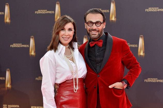 Judith Williams und Alexander-Klaus Stecher bei der Ankunft zu der Verleihung des Deutschen Fernsehpreis in den MMC Studios in Koeln am 10.09.2025