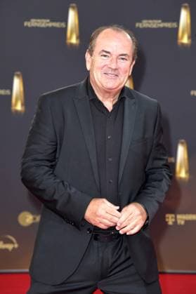 Wolfram Kons bei der Ankunft zu der Verleihung des Deutschen Fernsehpreis in den MMC Studios in Koeln am 10.09.2025