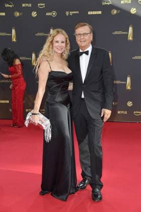 Katja Burkhard und Hans Mahr bei der Ankunft zu der Verleihung des Deutschen Fernsehpreis in den MMC Studios in Koeln am 10.09.2025