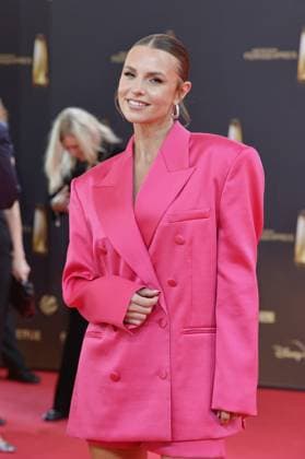 Laura Wontorra bei der Ankunft zu der Verleihung des Deutschen Fernsehpreis in den MMC Studios in Koeln am 10.09.2025