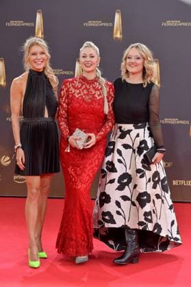 Laura Karasek, Lisa Feller und Ruth Moschner bei der Ankunft zu der Verleihung des Deutschen Fernsehpreis in den MMC Studios in Koeln am 10.09.2025