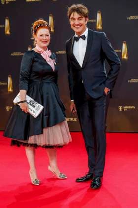 abb Matze Knop und Enie van de Meiklokjes zu Gast auf dem roten Teppich bei der Verleihung Der Deutsche Fernsehpreis 2025 in den MMC Studios am 0.09.2025 in Koeln NRW Deutschland