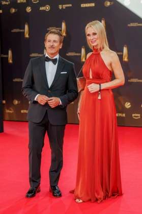 abb Michael Leopold und Britta Hofmann Sky zu Gast auf dem roten Teppich bei der Verleihung Der Deutsche Fernsehpreis 2025 in den MMC Studios am 0.09.2025 in Koeln NRW Deutschland