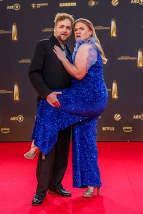 abb Knud Riepen und Gisa Flake zu Gast auf dem roten Teppich bei der Verleihung Der Deutsche Fernsehpreis 2025 in den MMC Studios am 0.09.2025 in Koeln NRW Deutschland