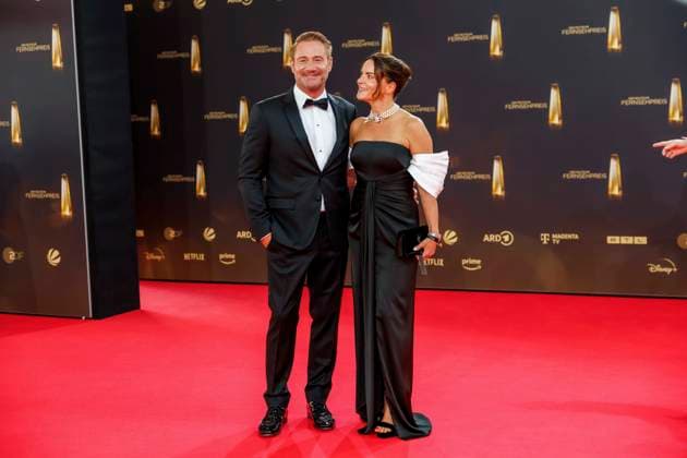 abb Julia Roentgen, Sasha Ehefrau zu Gast auf dem roten Teppich bei der Verleihung Der Deutsche Fernsehpreis 2025 in den MMC Studios am 0.09.2025 in Koeln NRW Deutschland
