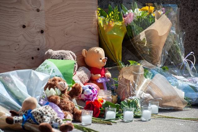 September 11, 2025, Richmond Hill, On, Canada: Members of the community leave flowers and toys in front of a damaged window the day after an SUV crashed into a daycare in Richmond Hill, Ont., on Thursday, Sept. 11, 2025. Richmond Hill Canada  - ZUMAc35_ 20250911_zaf_c35_042 Copyright: xEduardoxLimax