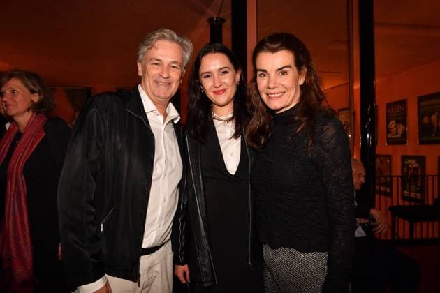 Timothy Peach mit Tochter Tiffany und Ehefrau Nicola Tiggler Premiere Achtsam Morden Komödie im Bayerischen Hof München 11. September 2025